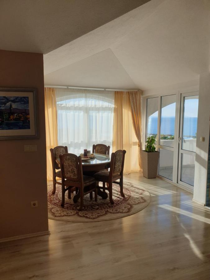 Apartmani Mlikotic Dugi Rat Exteriér fotografie