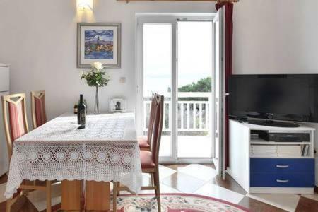 Apartmani Mlikotic Dugi Rat Exteriér fotografie